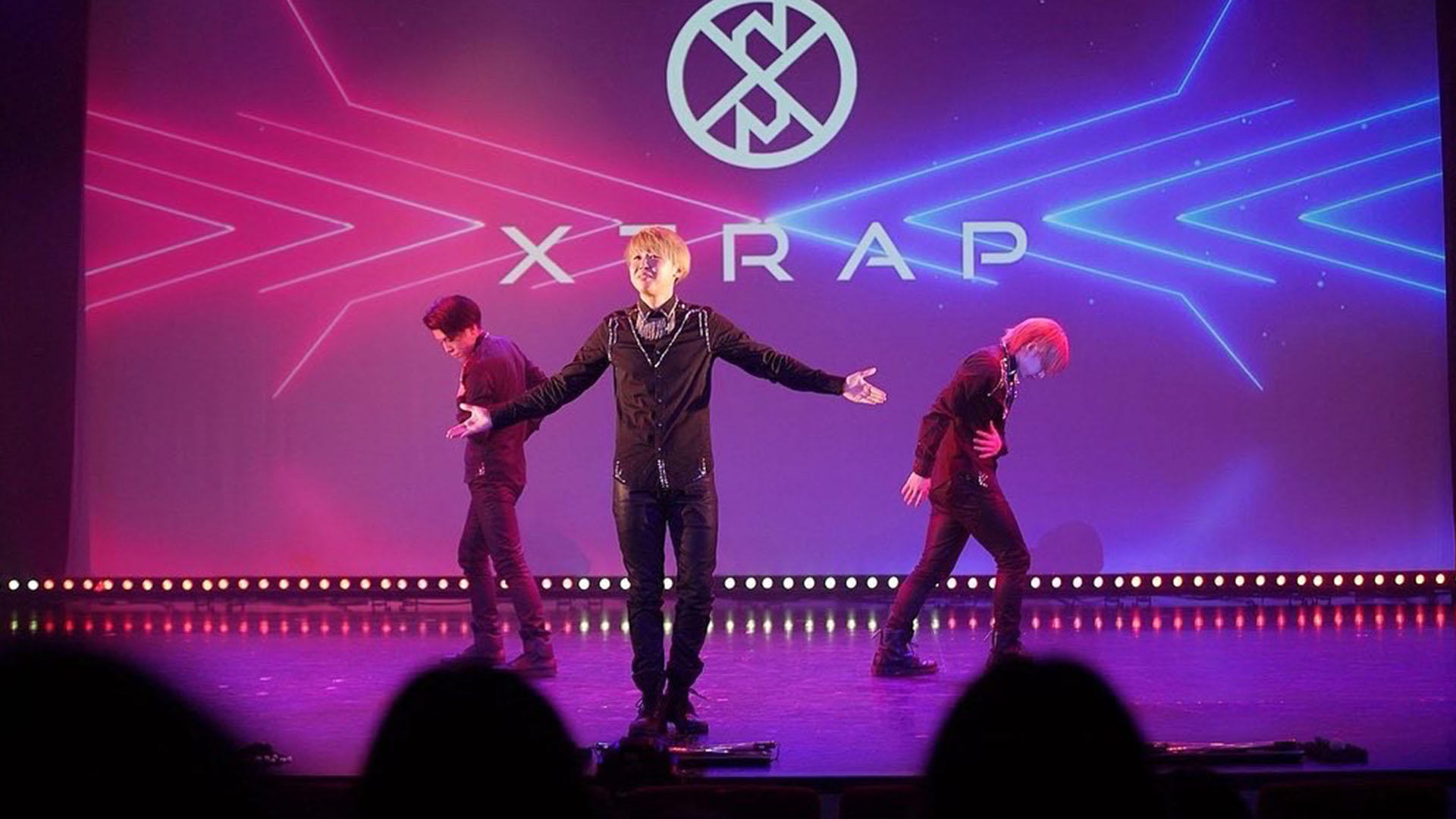 ダンスパフォーマンスXTRAP